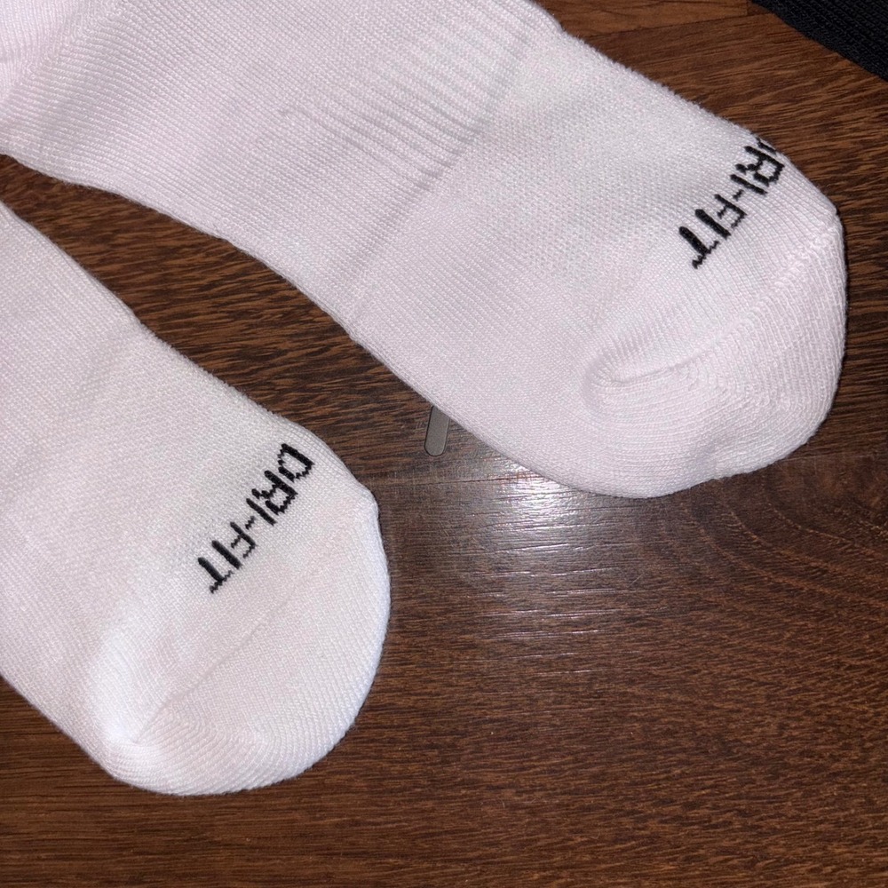 Supreme Jordan Dri-FIT Crew Socks, 1 Black 1 White, Men's Large 6-12 HypeBeast - Picture 6 of 8